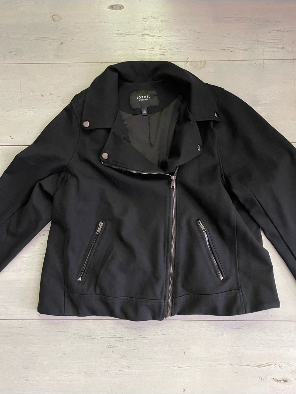 torrid Women’s Black Asymmetric Zip Moto Jacket Zip Pockets Bomber Lined Size 1